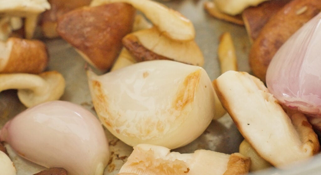 roasting shallots for tom yum