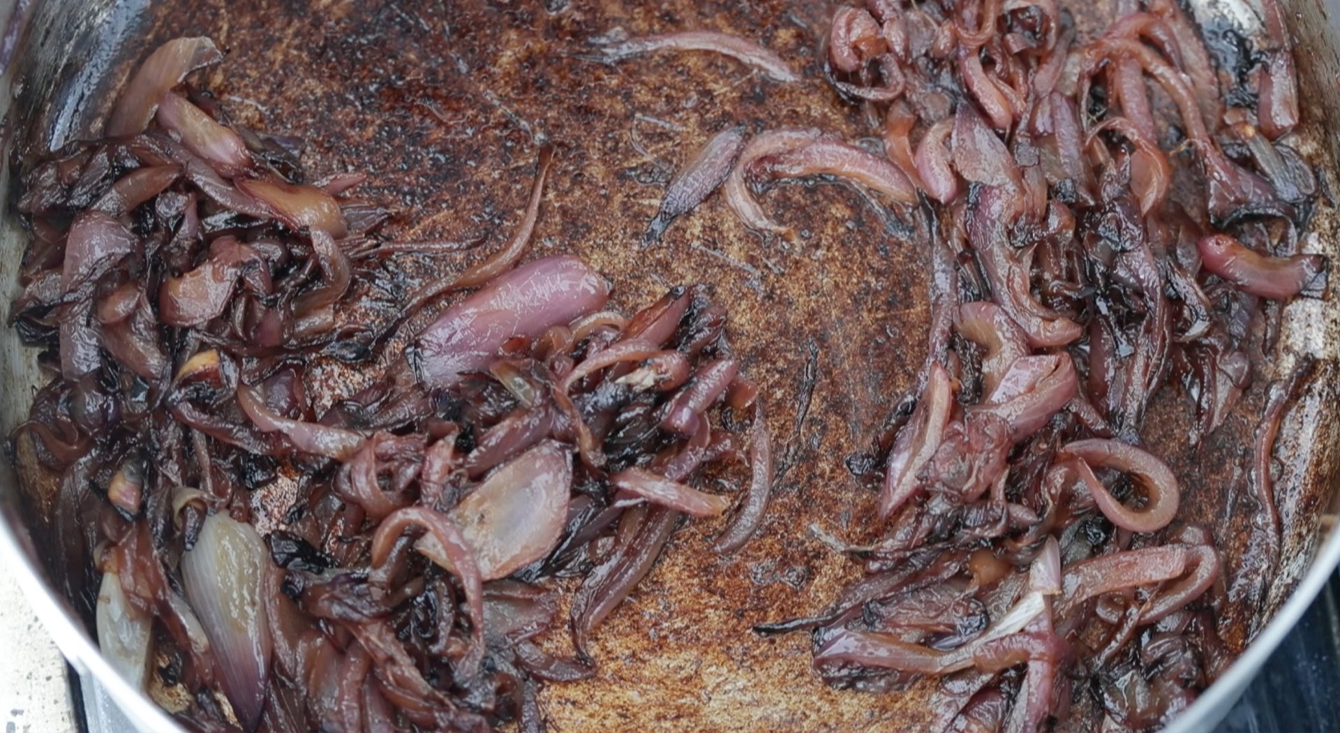 caramelizing red onions