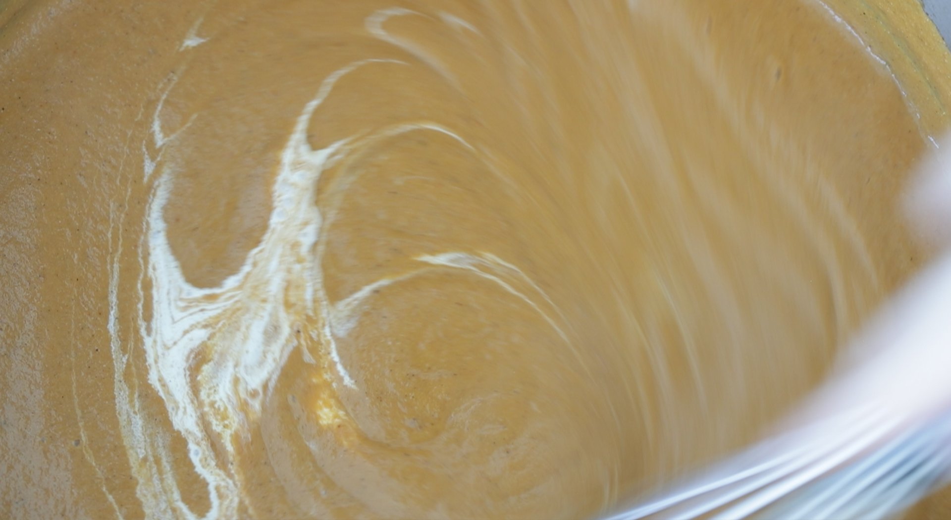 finishing chicken makhani sauce with cream