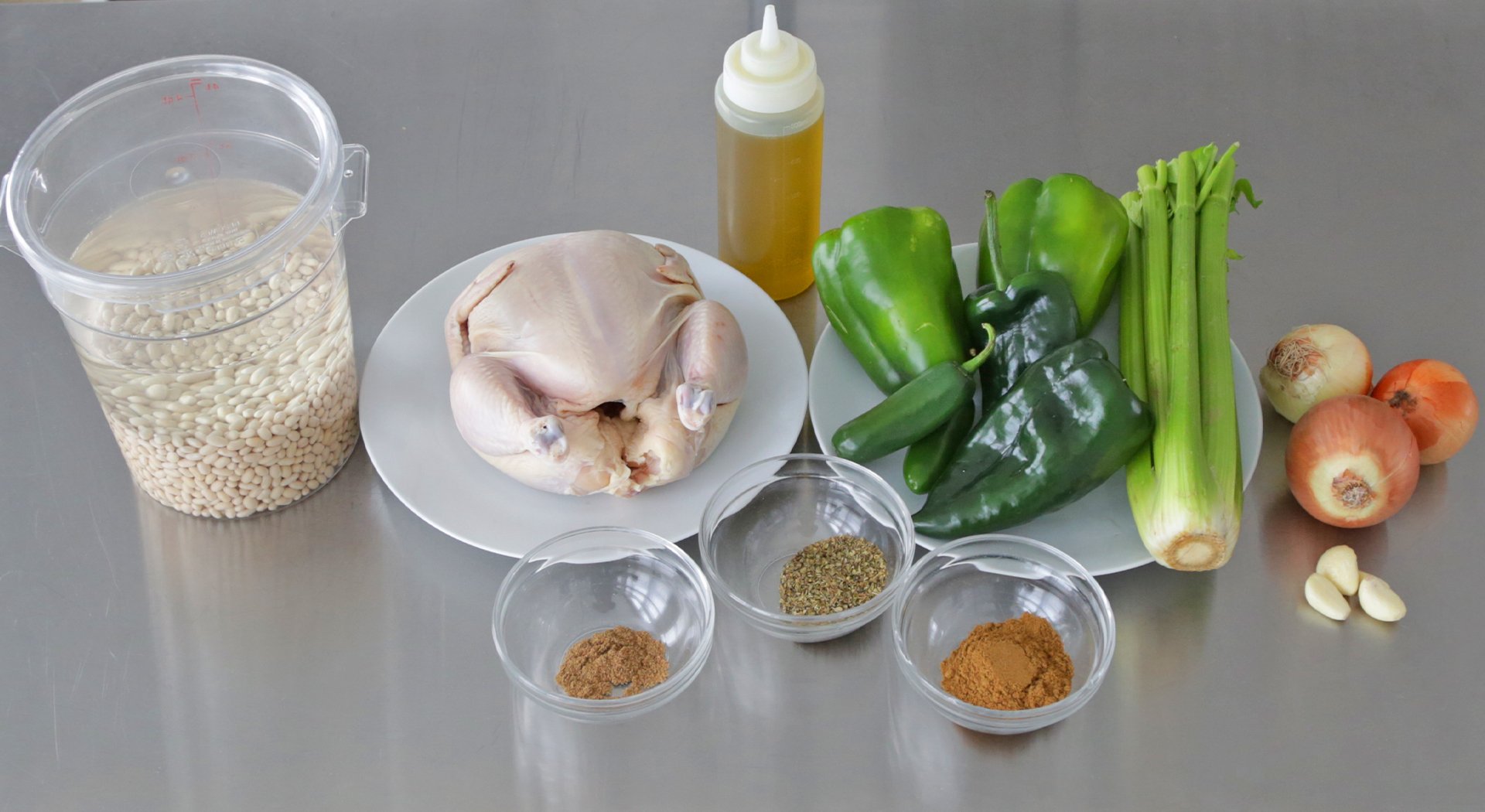 ingredients to make white chicken chili