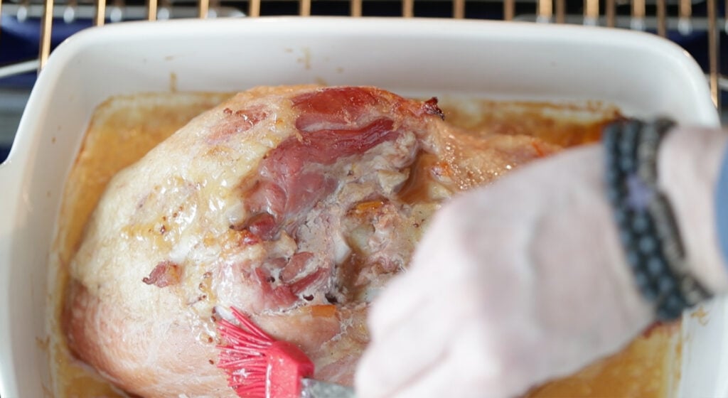 glazing the ham