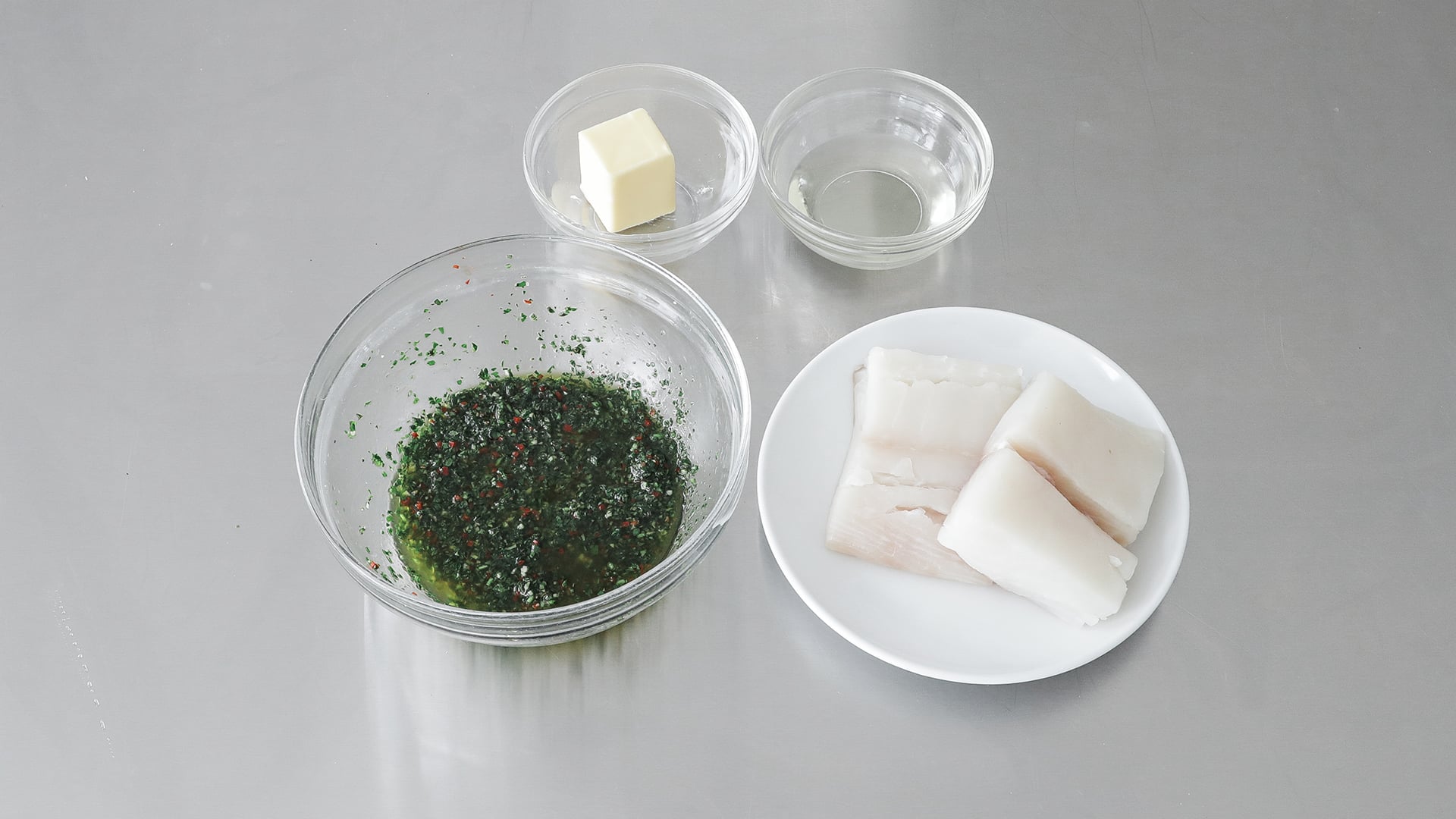 Ingredients to make halibut with chimichurri