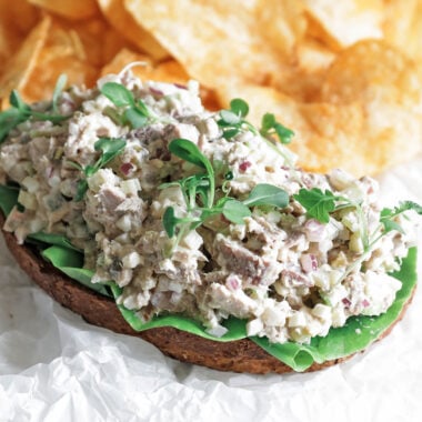 fresh tuna salad on bread