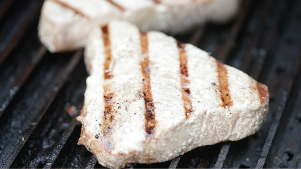 grilling tuna steaks