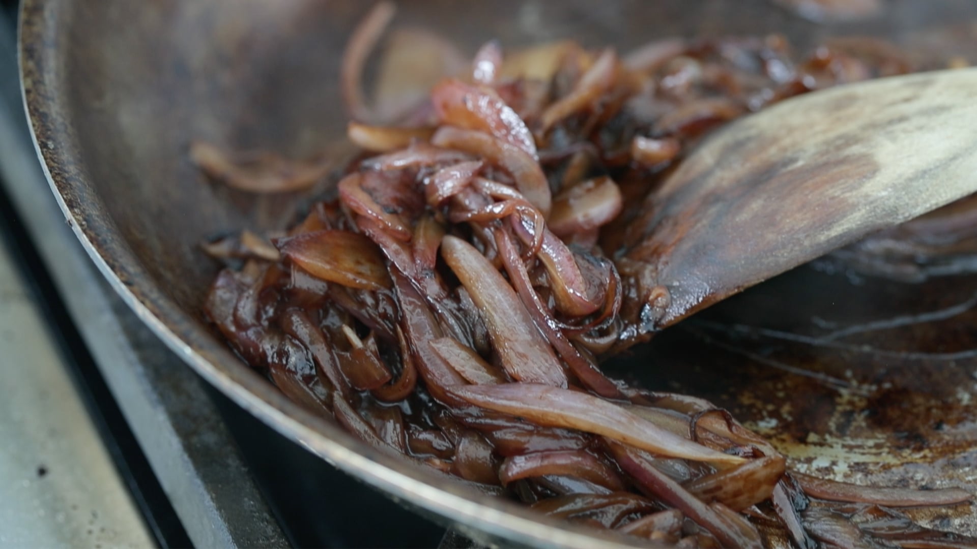balsamic onions in a pan