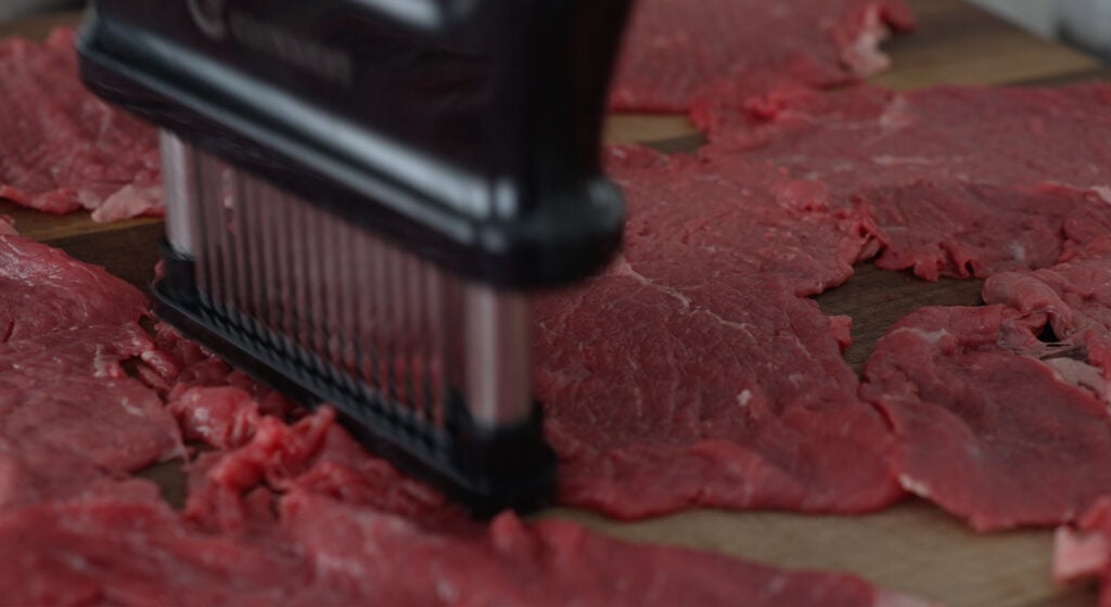 Using a jaccard on a piece of meat
