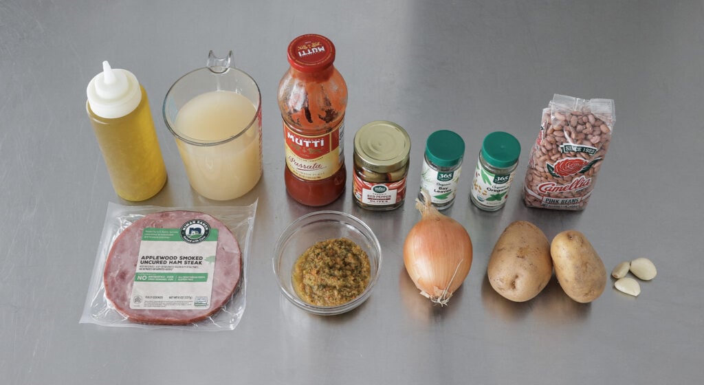 Habichuelas guisadas ingredients