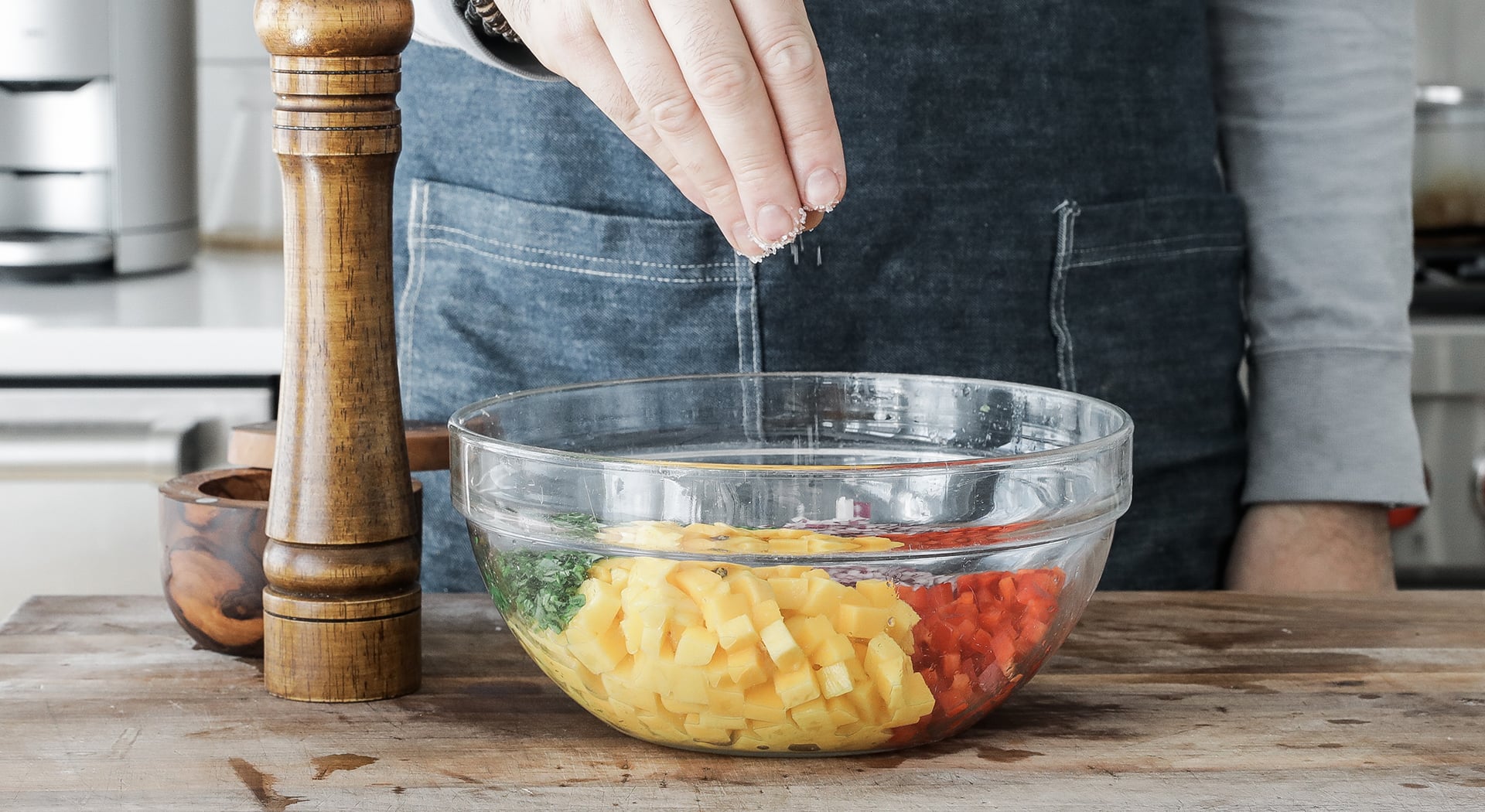 seasoning a mango salsa