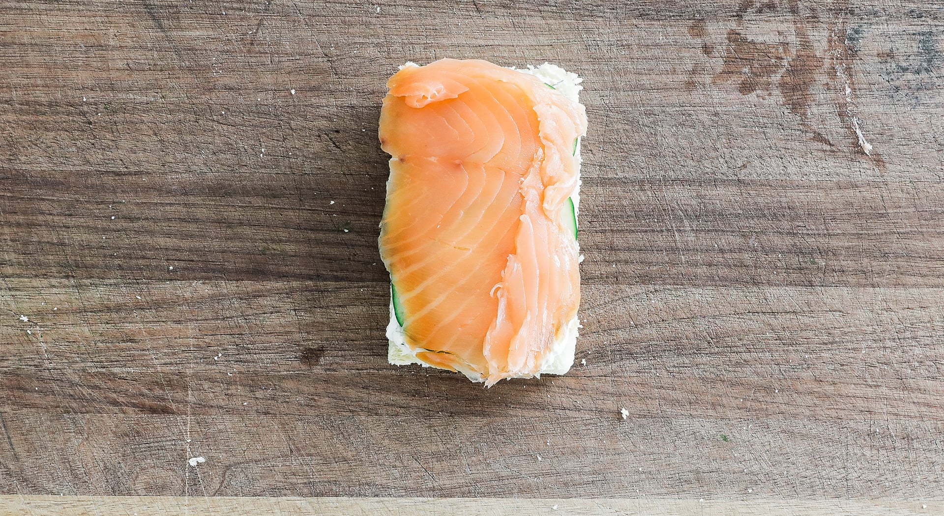 smoked salmon on cucumbers