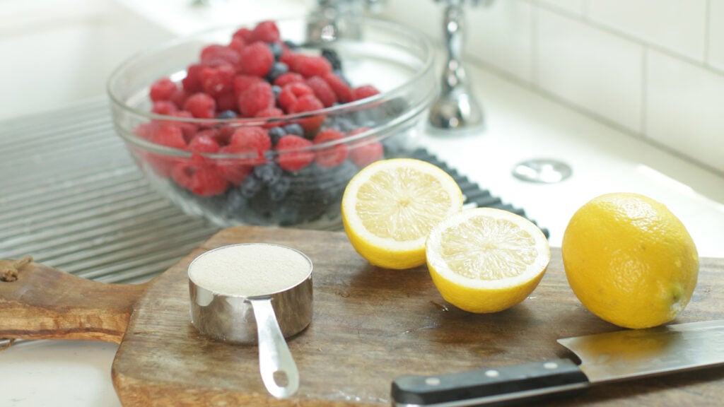 Berry Crisp ingredients