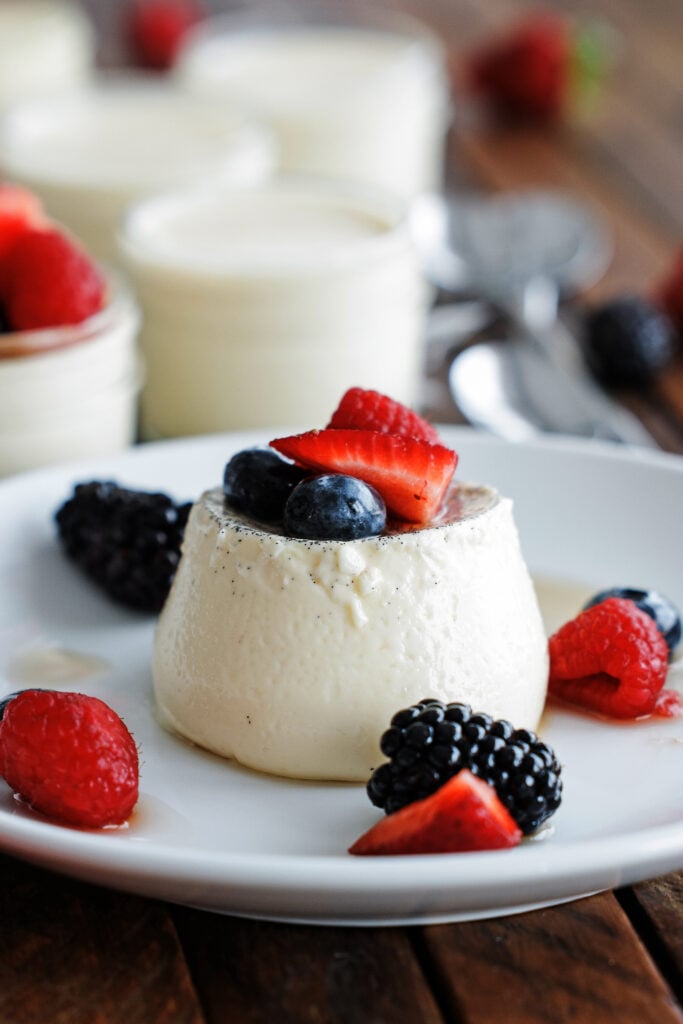 panna cotta with berries