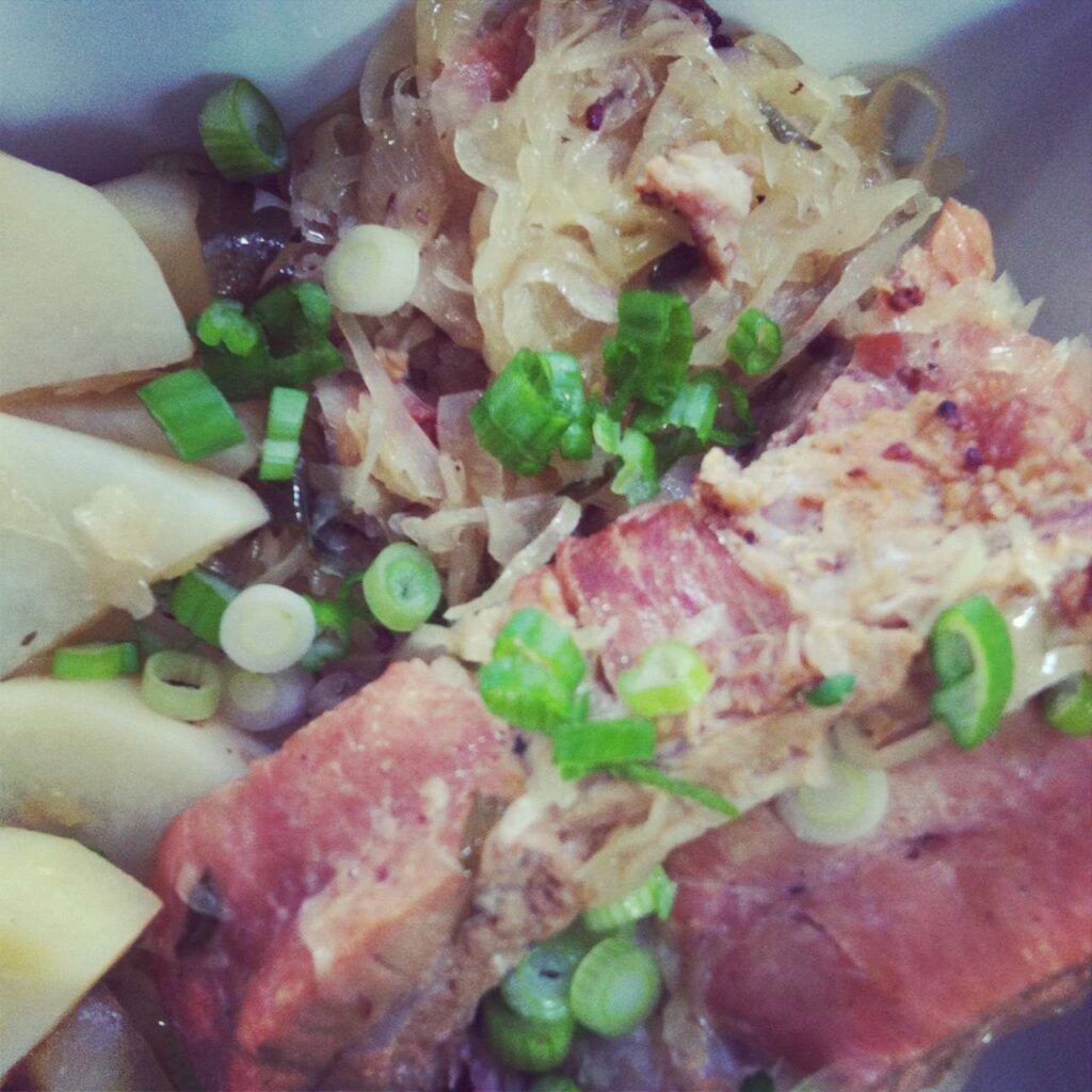 Ribs and Sauerkraut Recipe with Apples